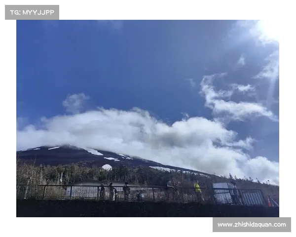 富士山五合目行李寄存服务单件40x60cm规格需提前办理 富士山五合目行李寄存服务单件40x60cm规格需提前办理